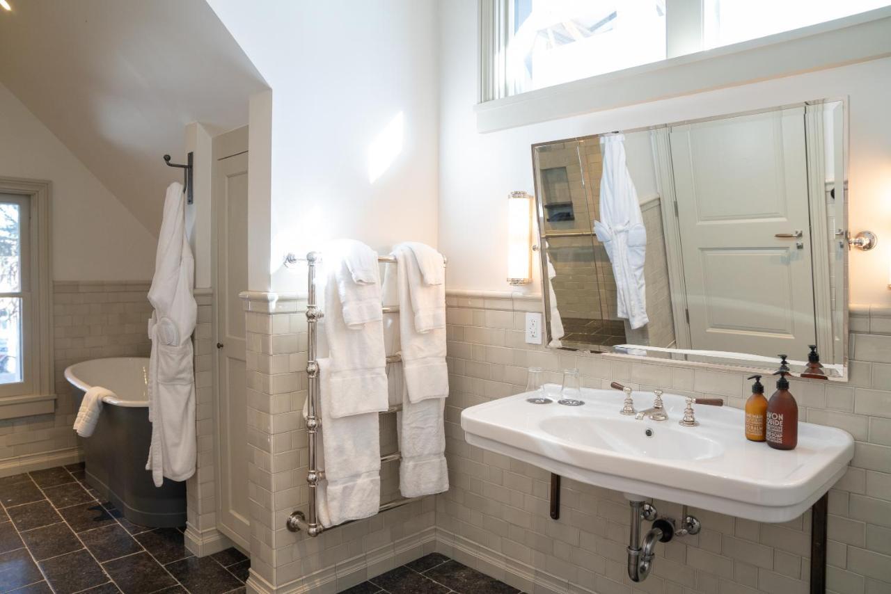 Отель Public House Lofts Крестед-Бьютт Экстерьер фото